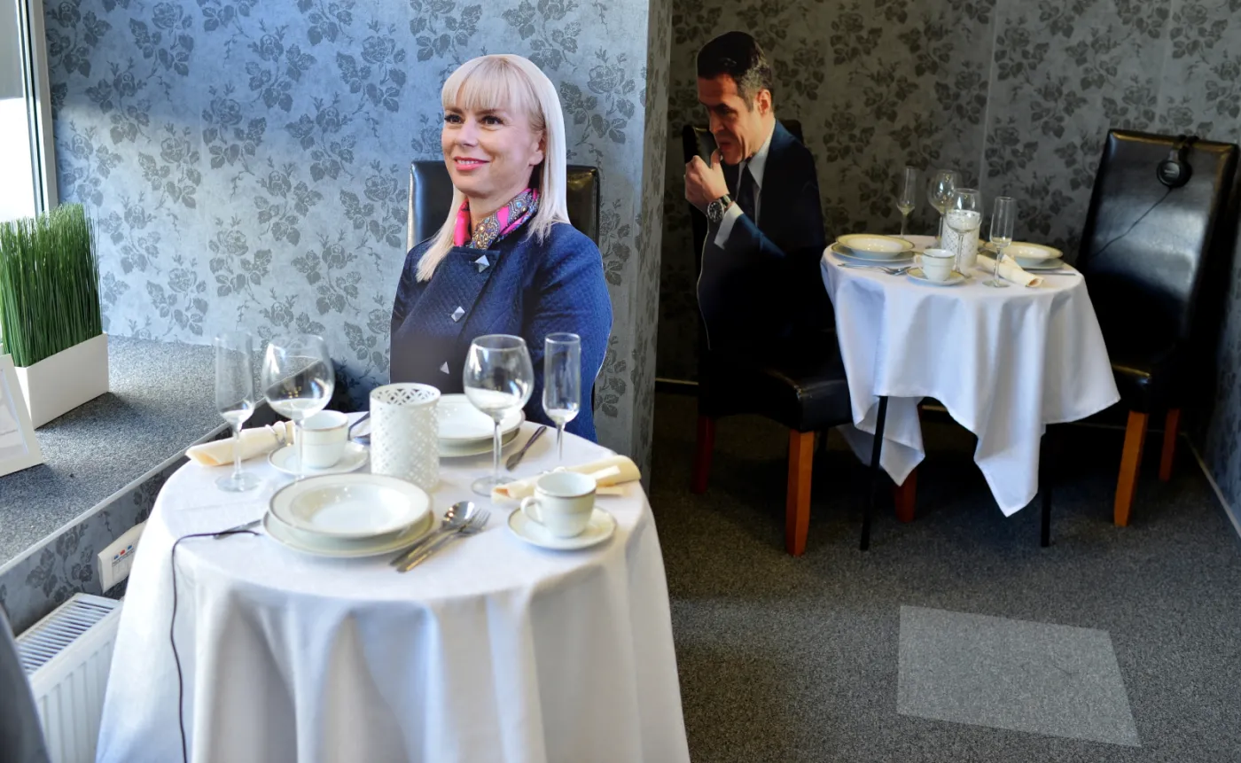 Jak wygląda nowo otwarta restauracja "Ewa i Przyjaciele"? Zobacz ZDJĘCIA