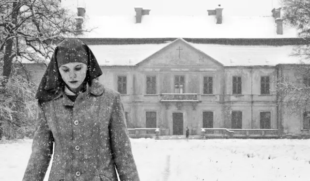 Reżyserzy oburzeni instrukcją oglądania "Idy" w TVP. Sasin: Przeciwko czemu tu protestować?