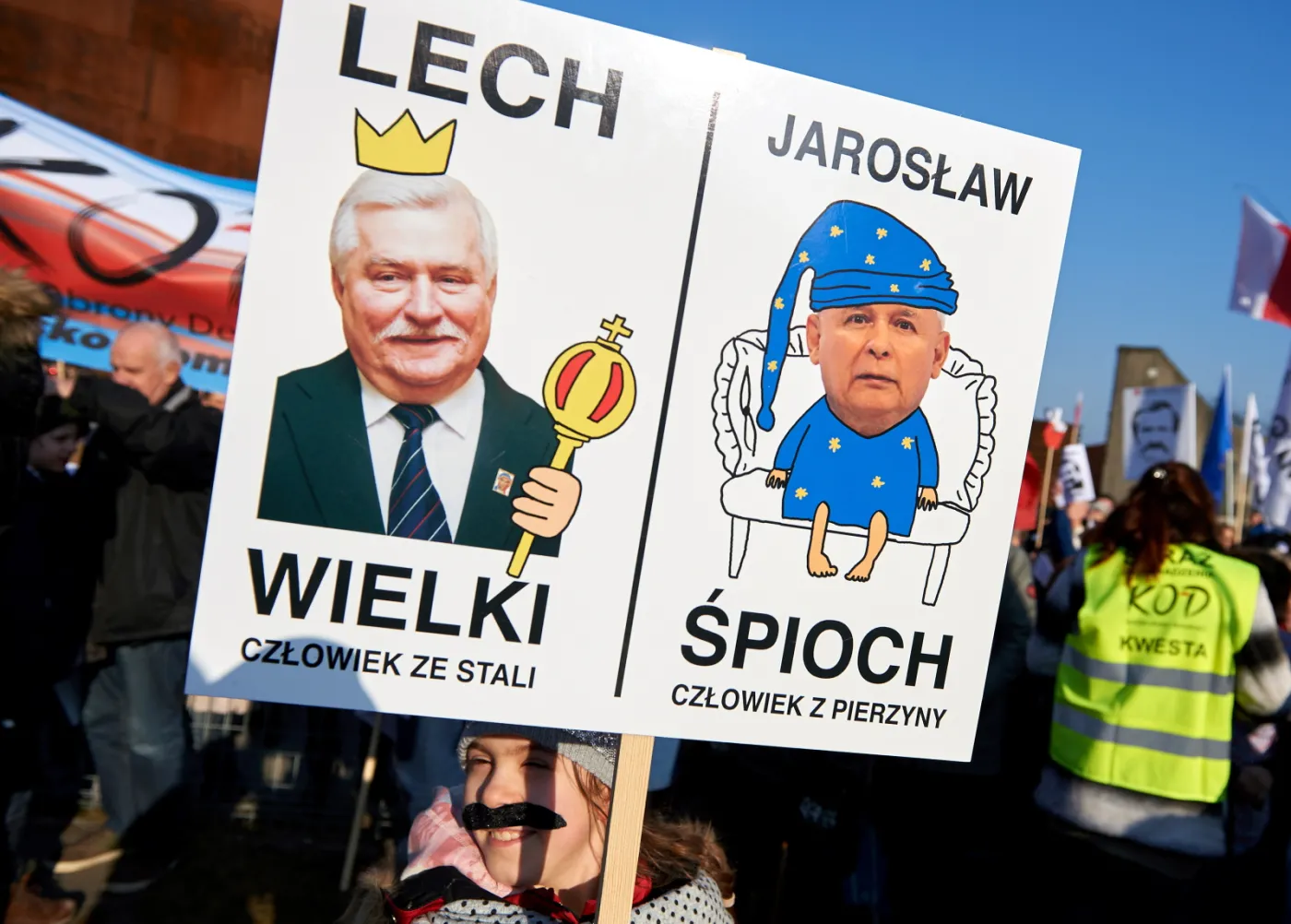 8785168-gdansk-manifestacja-kod-w-obronie.jpg
