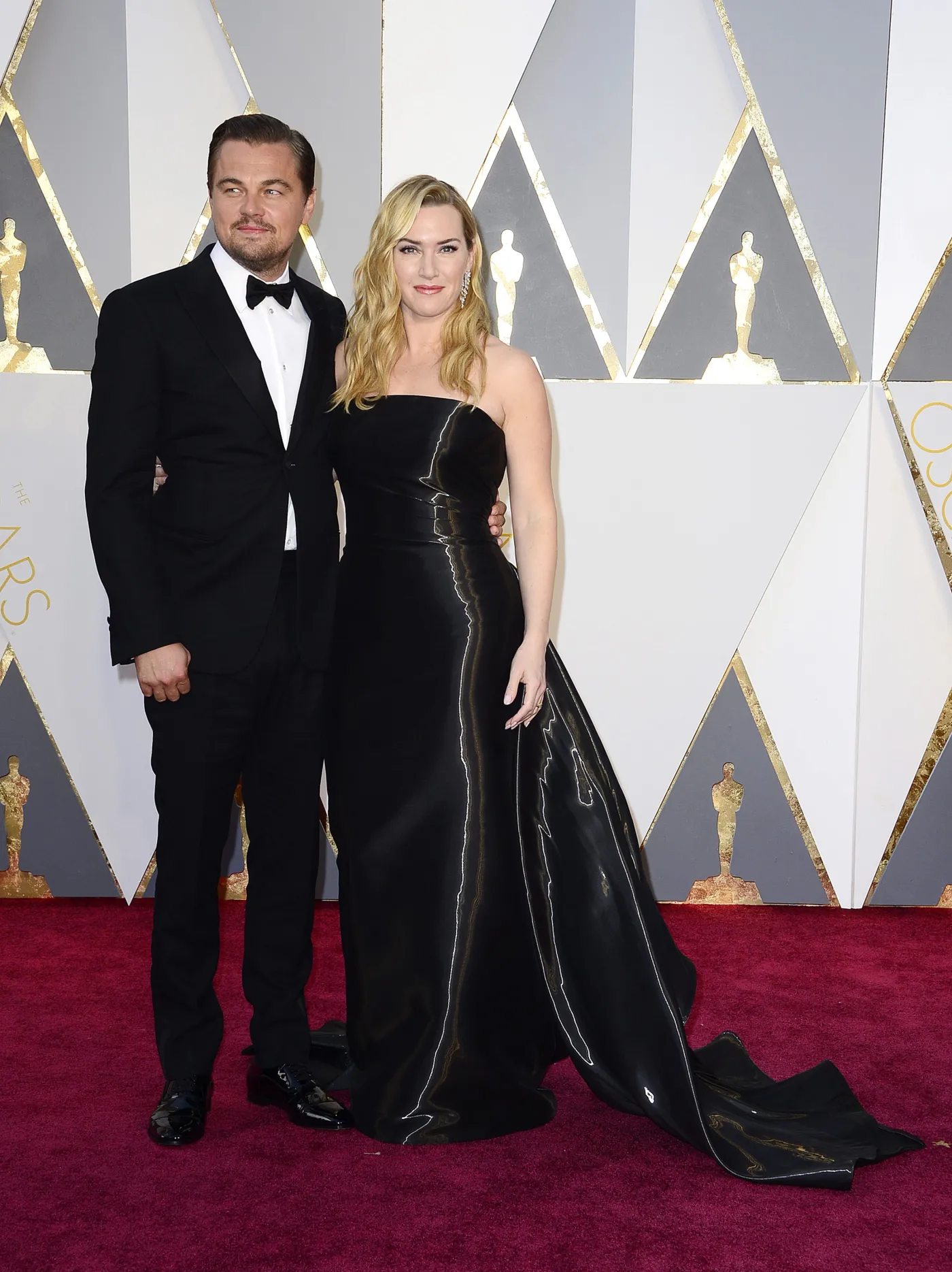 8787379-leonardo-dicaprio-i-kate-winslet.jpg