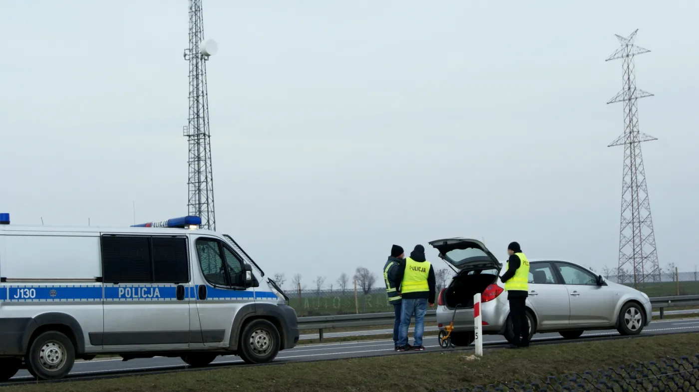 Oględziny na autostradzie A4 w okolicach Lewina Brzeskiego