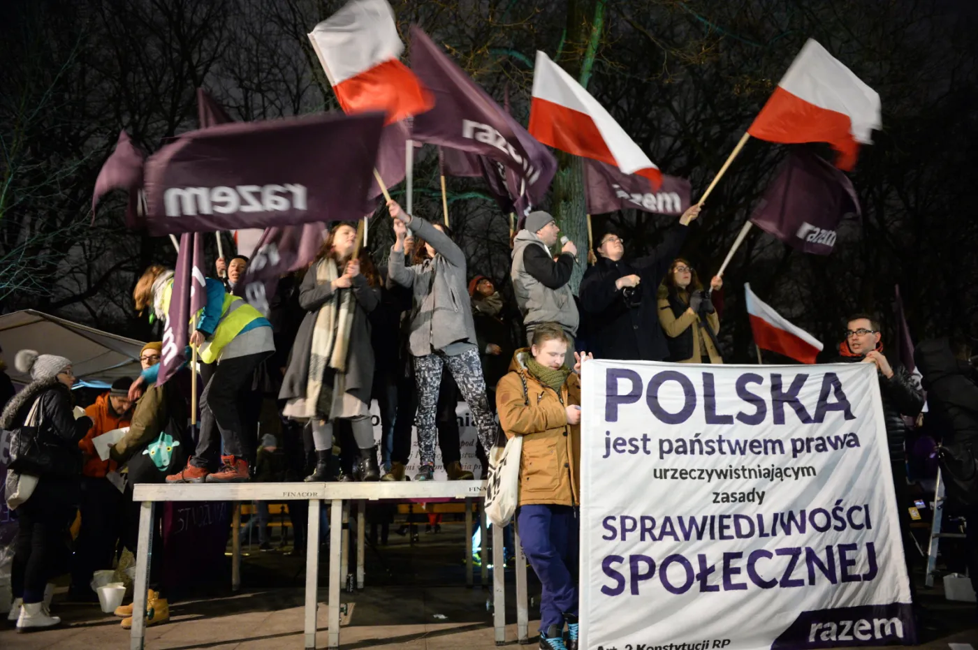 8825220-protest-przed-kancelaria-prezesa.jpg