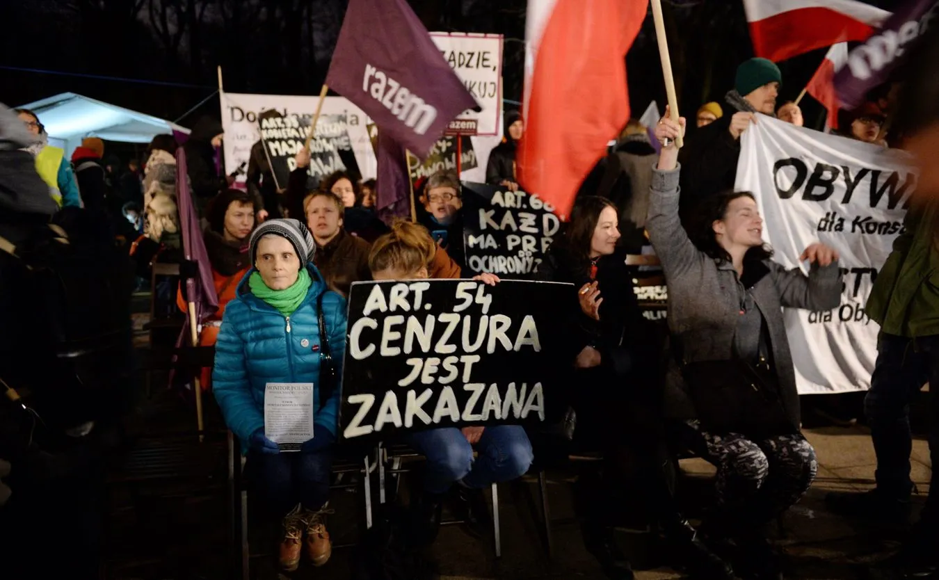 "Rządzie publikuj". Protest Partii Razem przed Kancelarią Premiera. ZDJĘCIA
