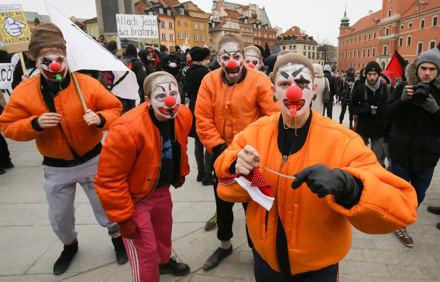 8854336-warszawa-demonstracja-przeciwko.jpg