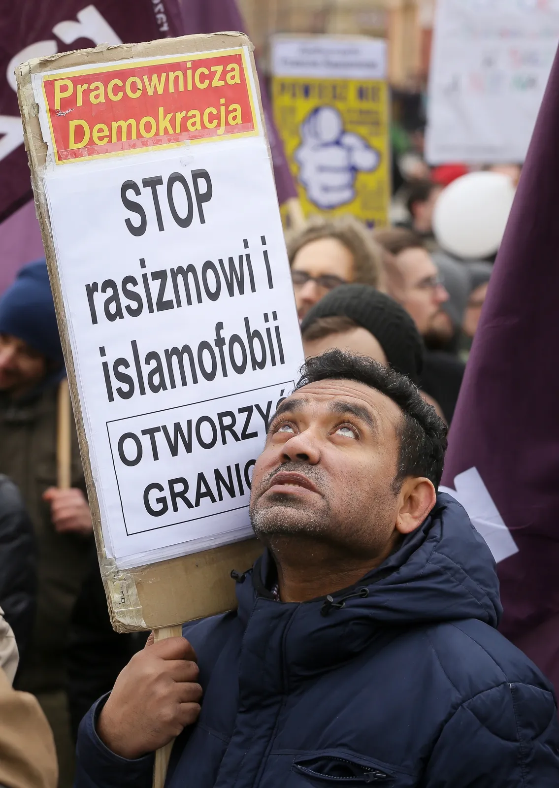 8854368-warszawa-demonstracja-przeciwko.jpg