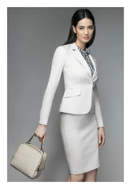 8863536-taranko-linia-business-w-kolekcji.jpg