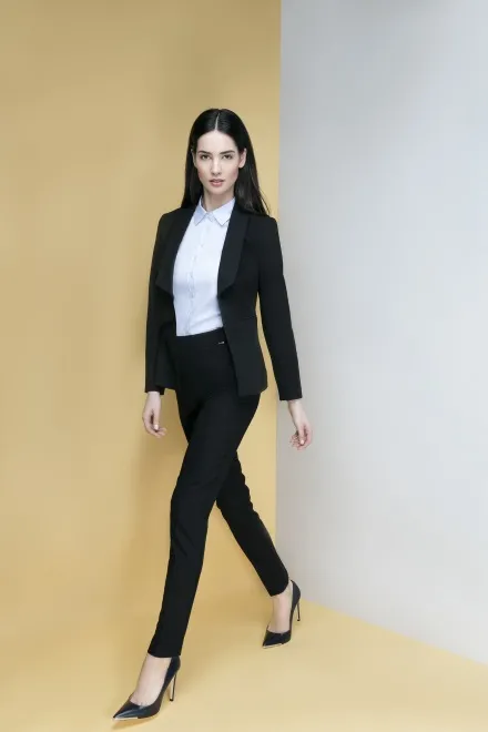 8863614-taranko-linia-business-w-kolekcji.jpg