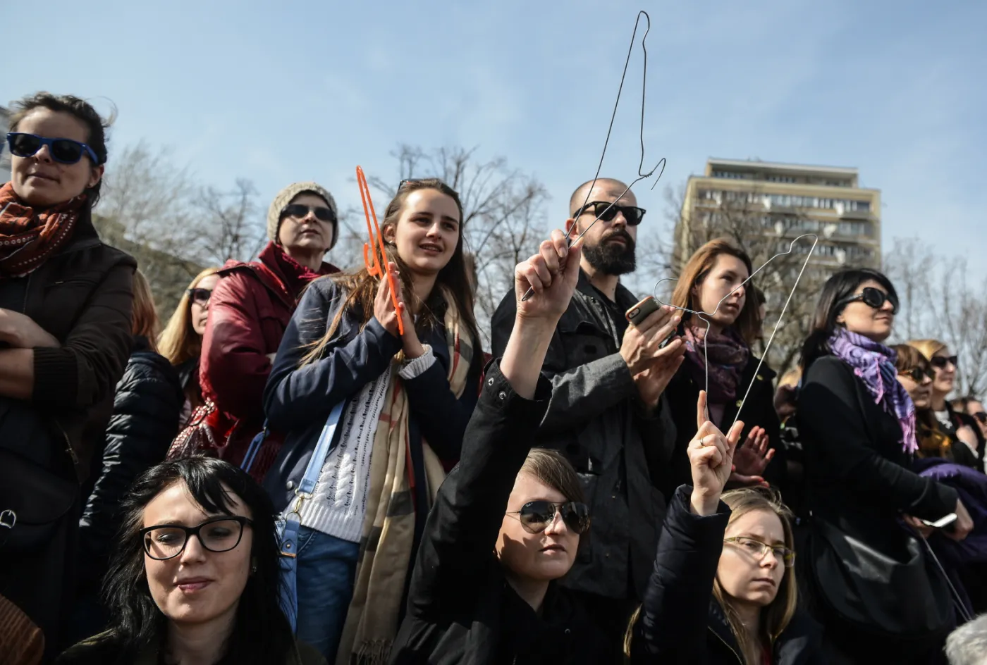 8898119-manifestacja-przeciwko-ustawie.jpg