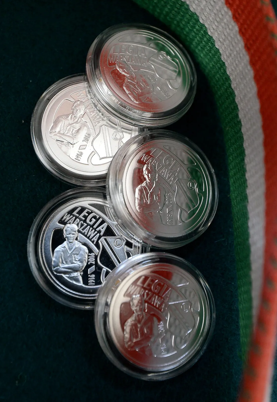 8901305-srebrna-moneta-kolekcjonerska-o.jpg