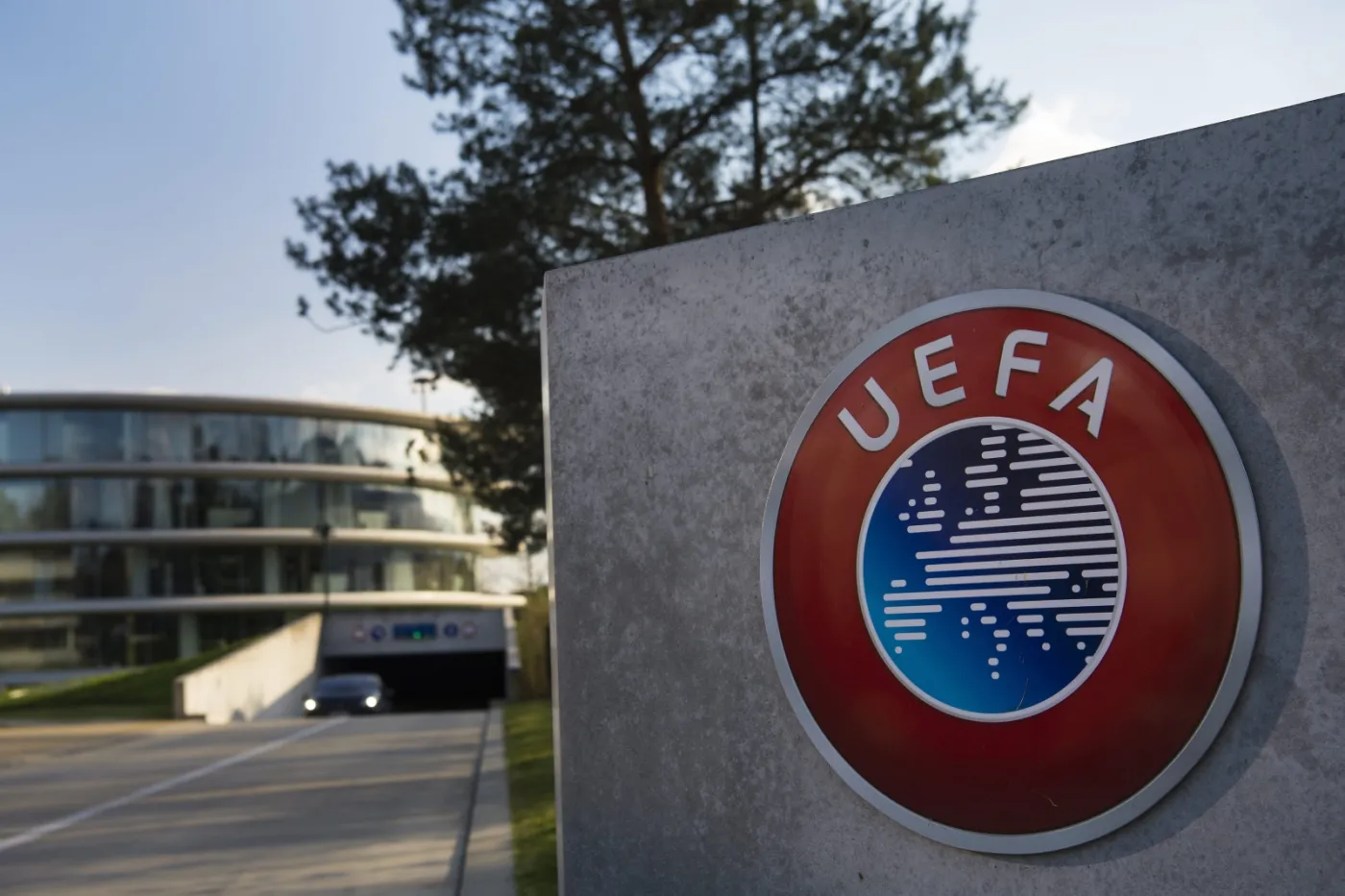Policja weszła do siedziby UEFA