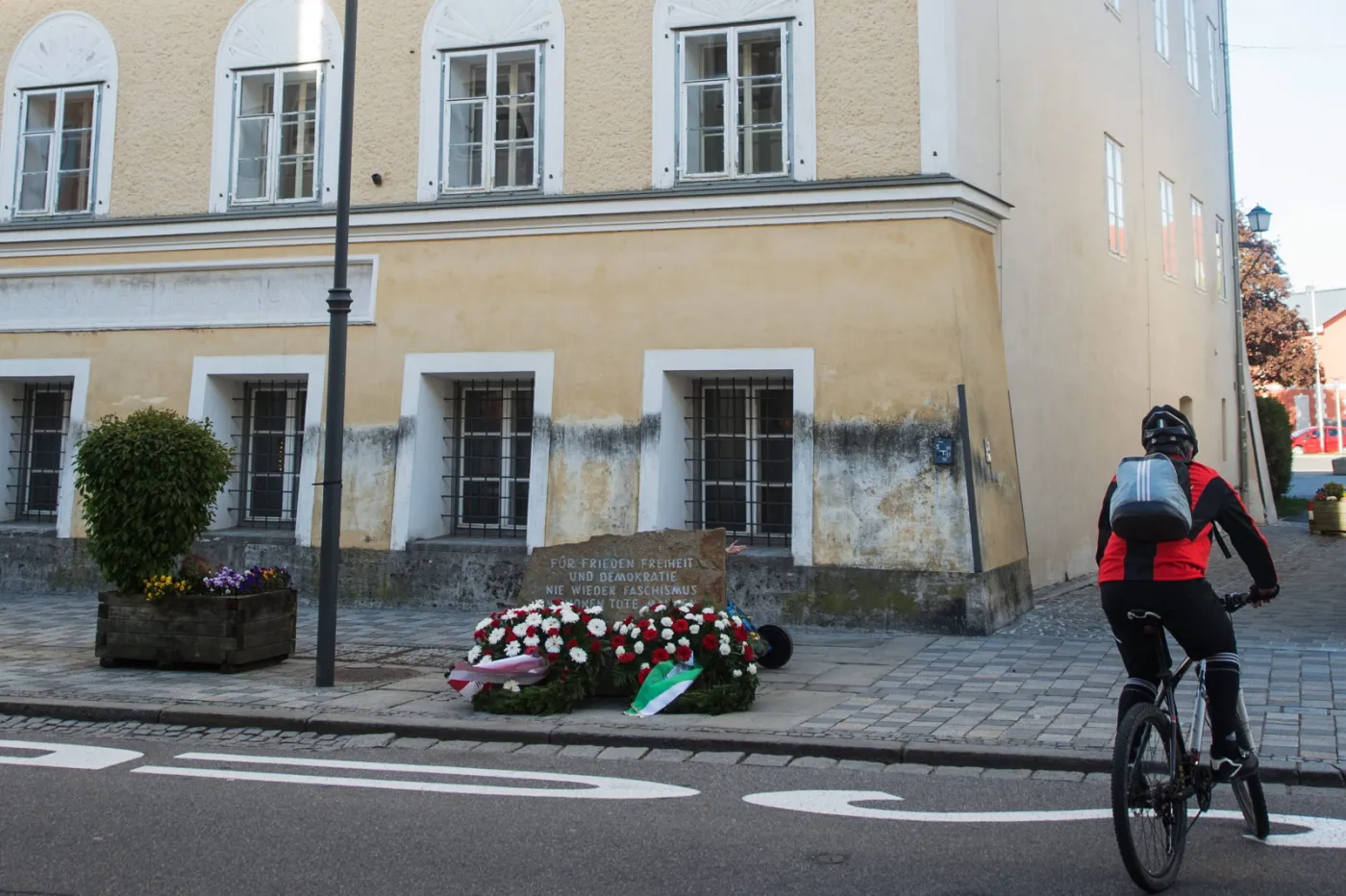 8994767-dom-w-ktorym-urodzil-sie-adolf.jpg