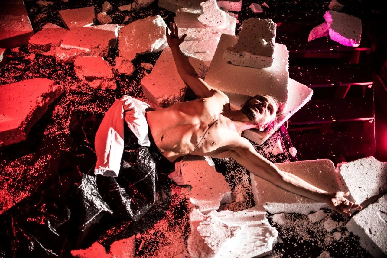 To przez ten spektakl TVP1 wstrzymała emisję "Pegaza"? ZOBACZ ZDJĘCIA