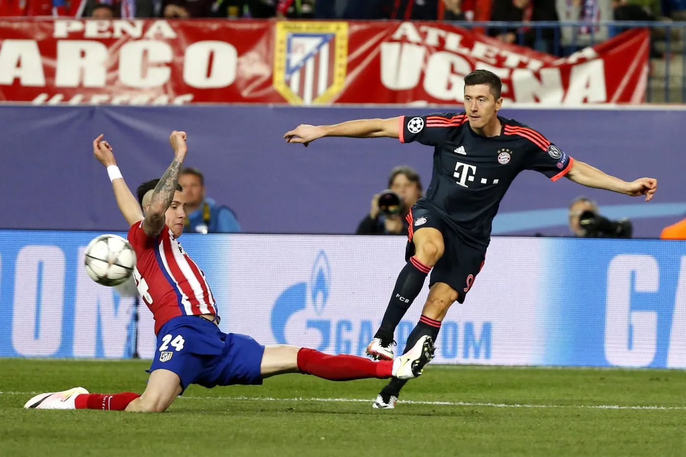 Jose Maria Gimenez i Robert Lewandowski