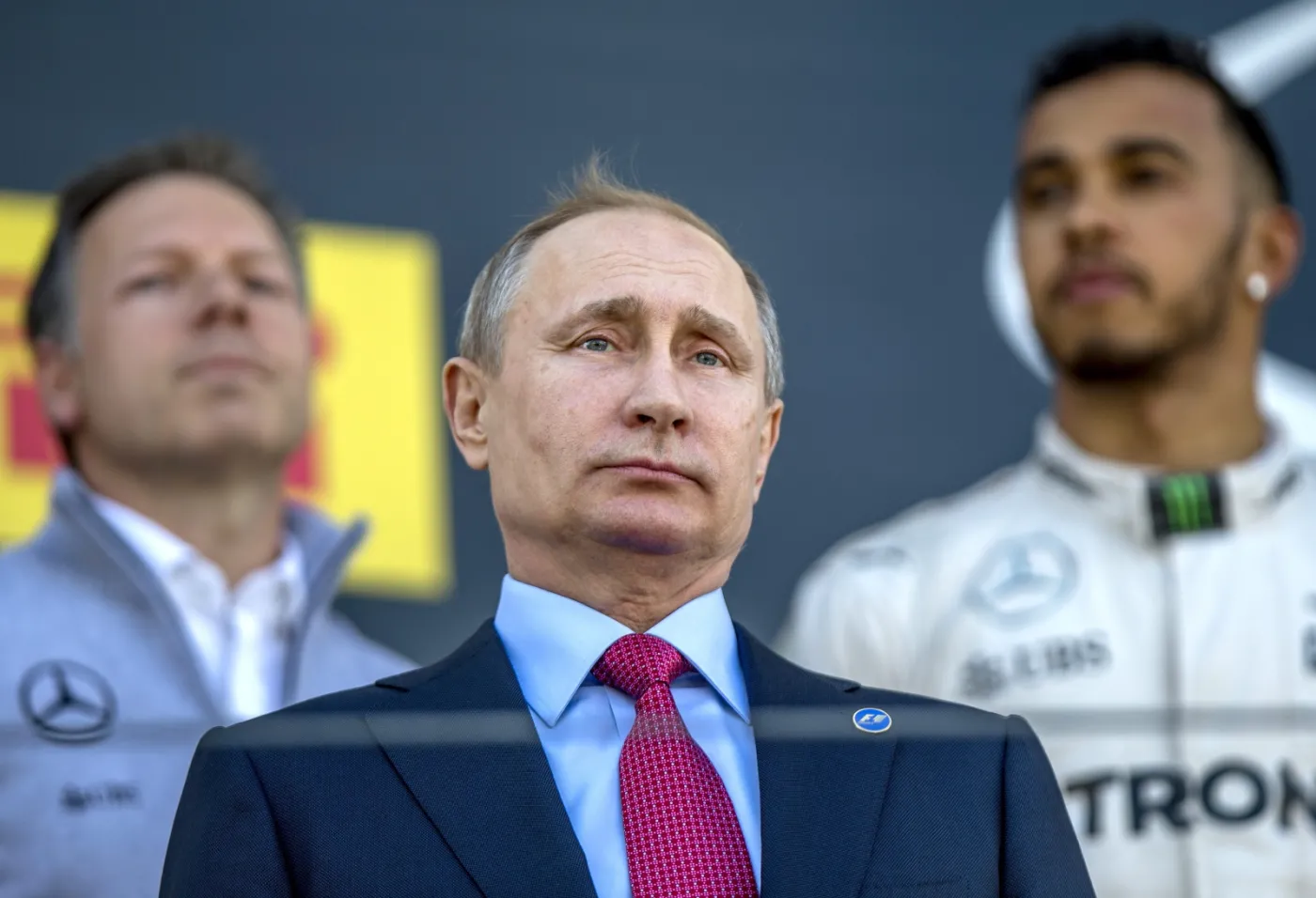 8992162-piekne-rosjanki-i-putin-dodatkowa.jpg