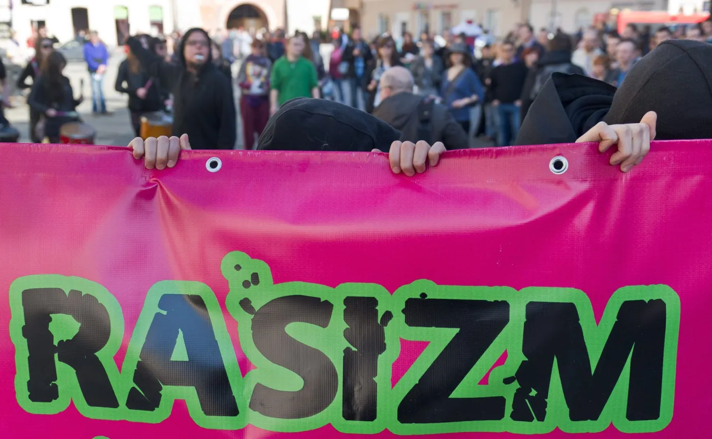 Demonstracja przeciwko rasizmowi