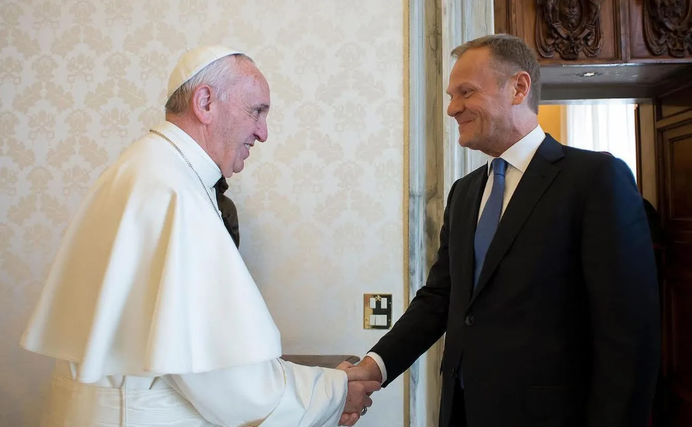 Donald Tusk do papieża Franciszka: Polska jest i pozostanie w Europie