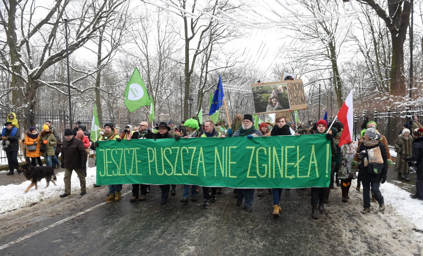 "Szyszko spadaj", "Chcemy enta na prezydenta". Marsz w obronie Puszczy Białowieskiej