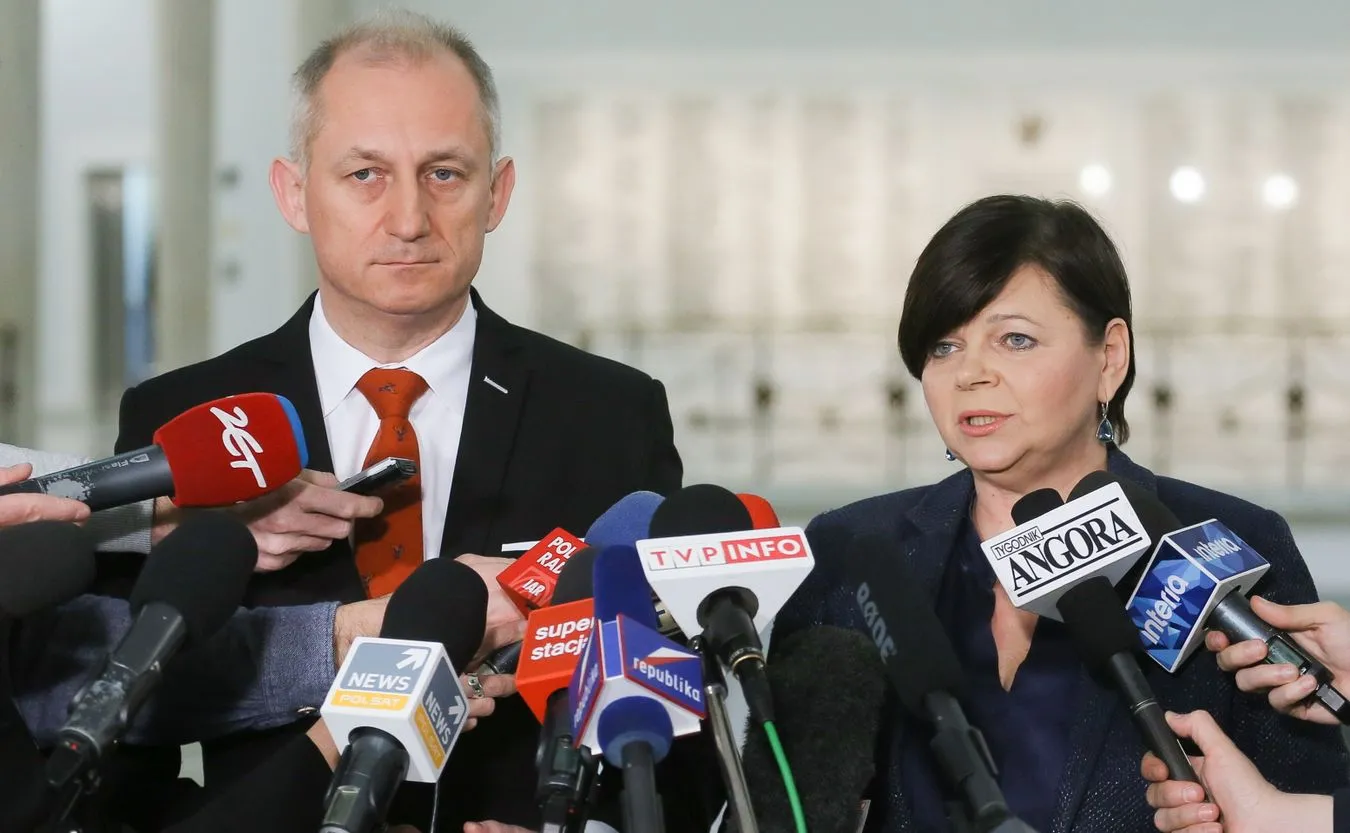 Przewodniczący klubu Platformy Obywatelskiej Sławomir Neumann oraz posłanka PO Izabela Leszczyna
