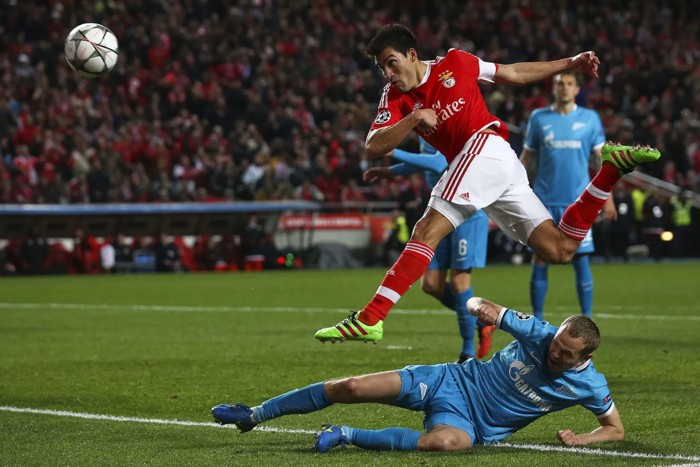 Liga Mistrzów: Benfica wygrała z Zenitem po golu w ostatniej minucie meczu. WIDEO