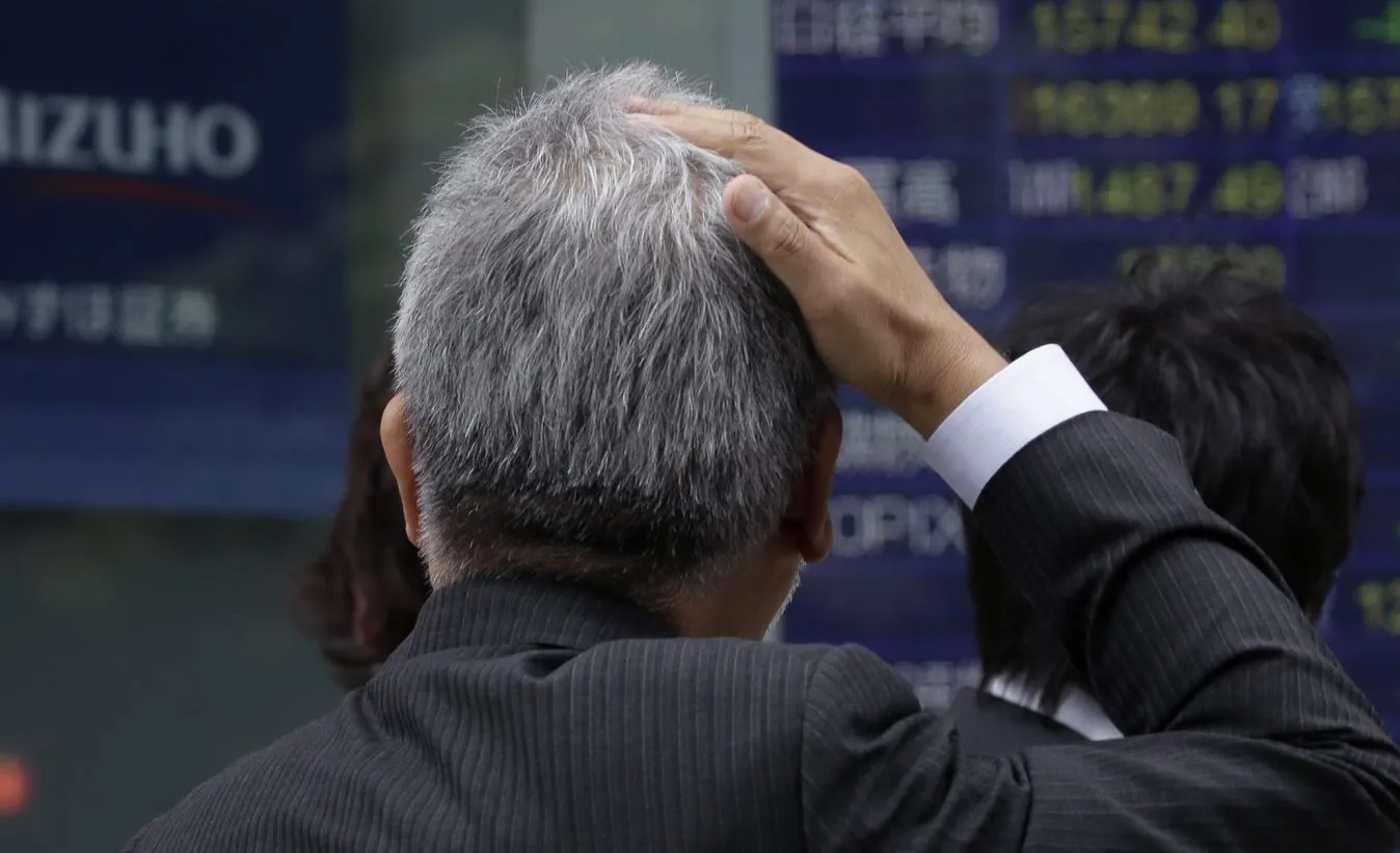 Gwałtowna reakcja rynków na widmo Brexitu. Azjatyckie giełdy w dół, spada złoty, funt najsłabszy od 30 lat