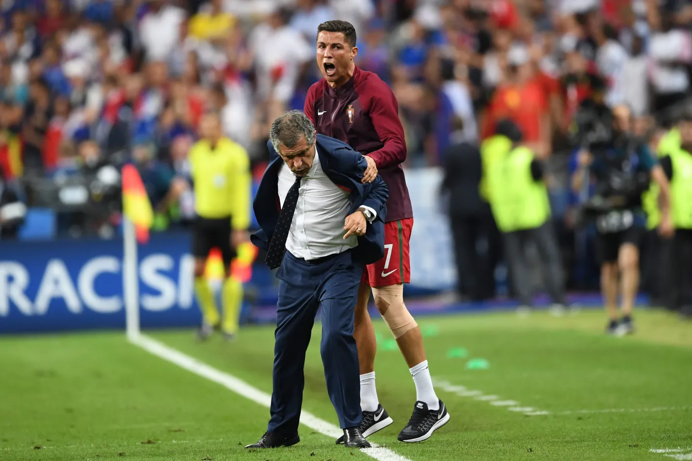 Santos 15. w historii selekcjonerem, który poprowadził swoich piłkarzy do triumfu w ME