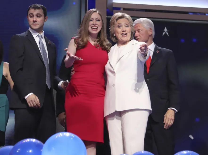 9319177-marc-mezvinsky-chelsea-clinton.jpg