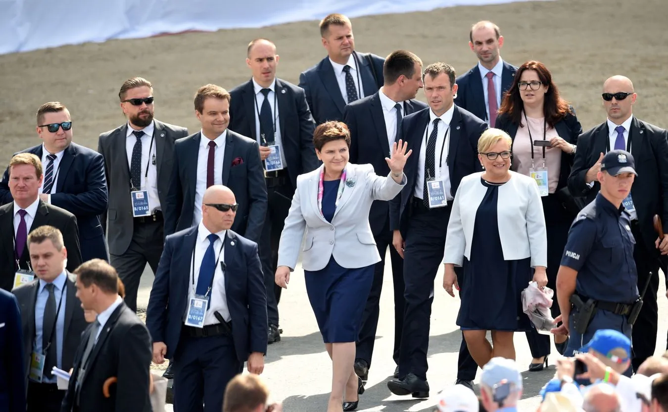 Premier Beata Szydło i szefowa KPRM Beata Kempa na ŚDM