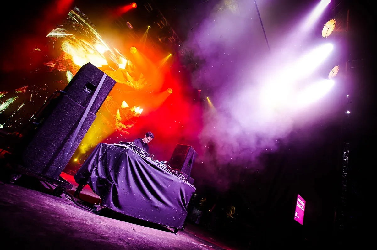9327194-four-tet-na-festiwalu-audioriver.jpg