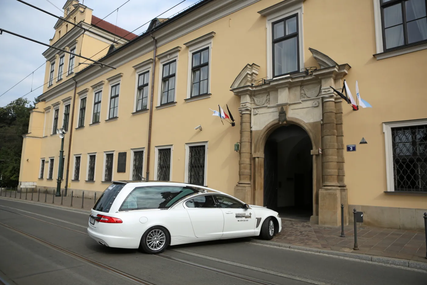 9333503-pogrzeb-kardynala-macharskiego.jpg