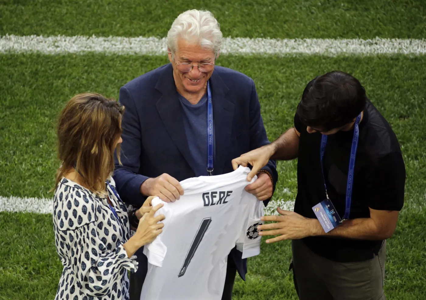 9085656-richard-gere-trenowal-na-san-siro.jpg
