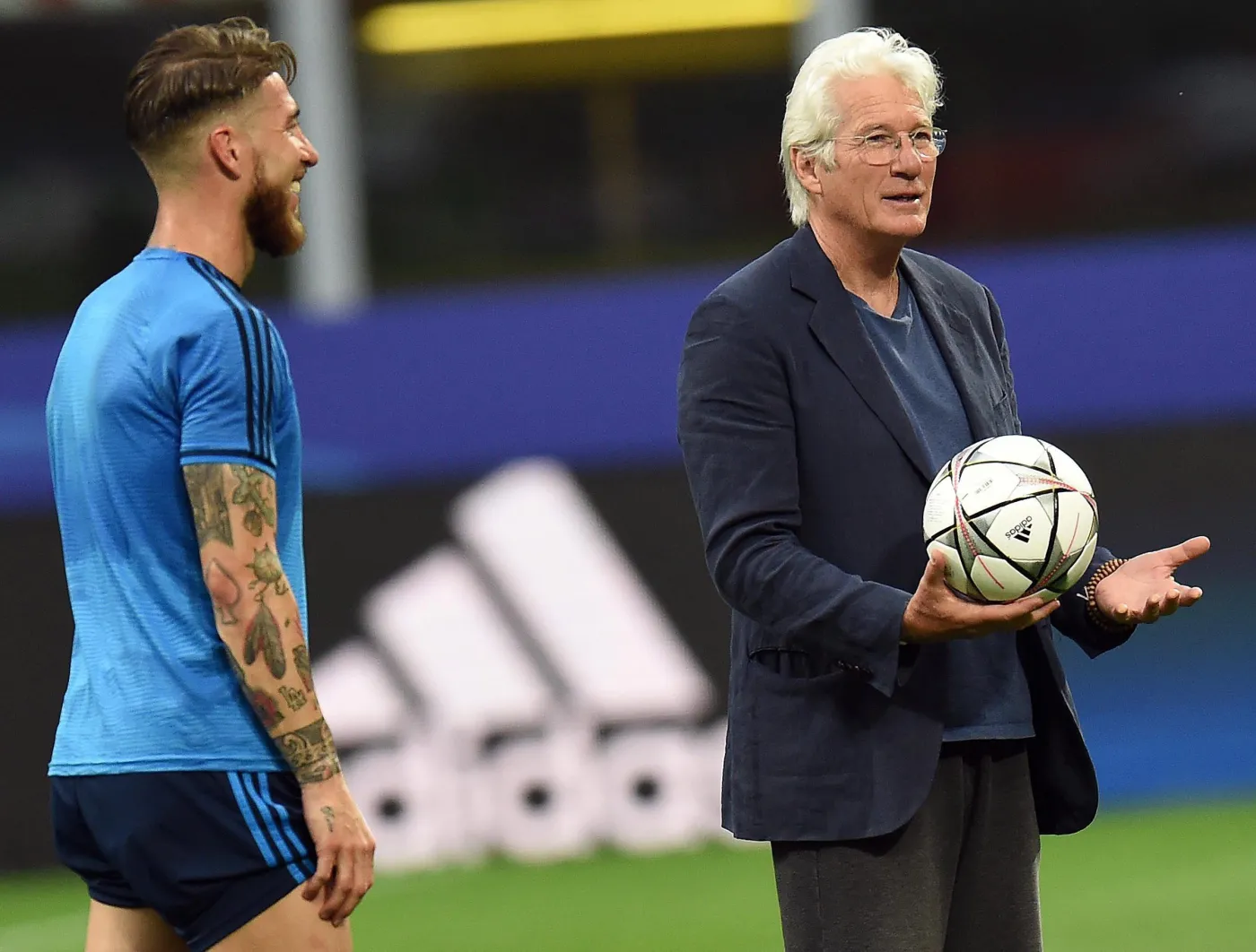 9085688-richard-gere-trenowal-na-san-siro.jpg