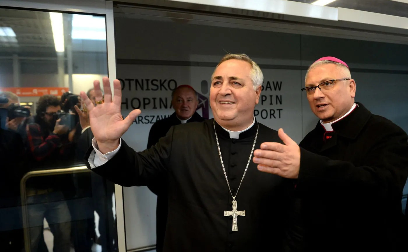 Nowy nuncjusz apostolski w Polsce abp Salvatore Pennacchio. Na Lotnisku Chopina został powitany przez przedstawicieli Konferencji Episkopatu Polski oraz Protokołu Dyplomatycznego MSZ, między innymi sekretarz generalny Konferencji Episkopatu Polski bp Artur Miziński