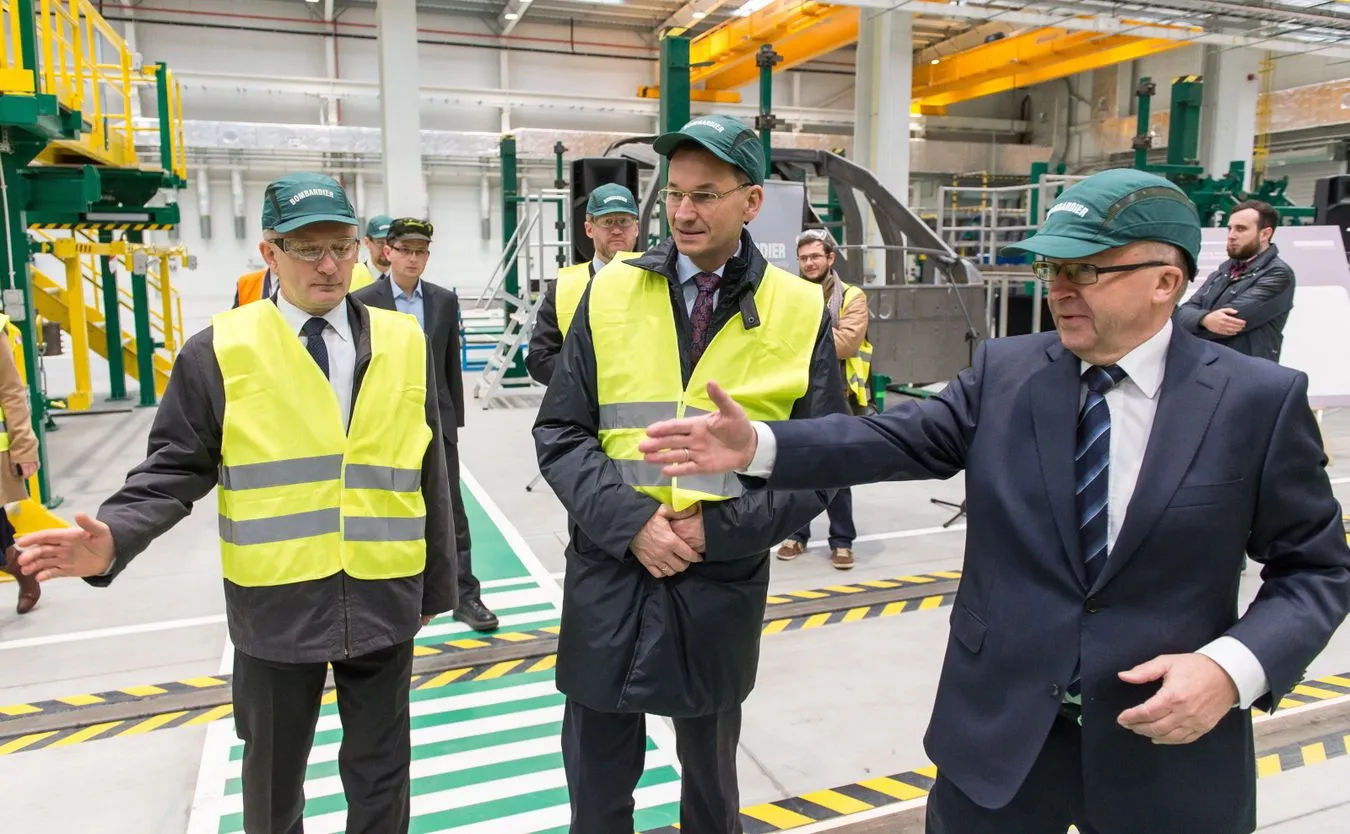 Mateusz Morawiecki w zakładzie Bombardiera