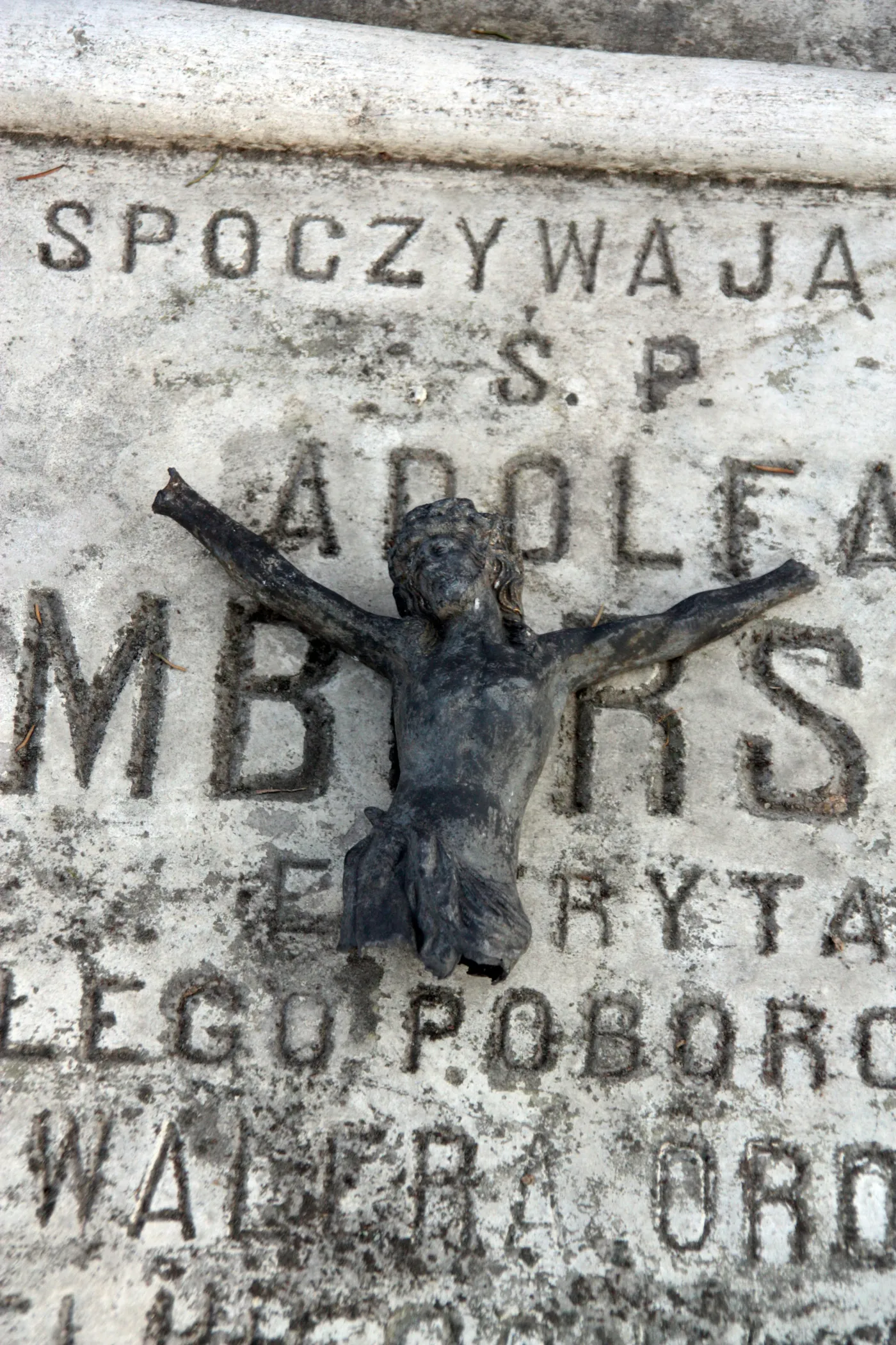 Jeden z najstarszych cmentarzy w Polsce. Mały i nieco zapomniany. Jest tu ponad pół tysiąca zabytkowych nagrobków