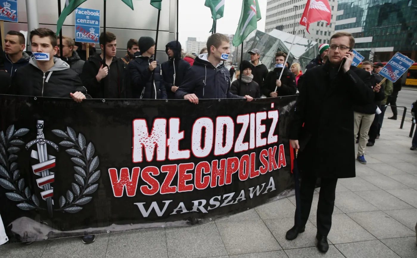 Protest narodowców przed siedzibą Facebooka 