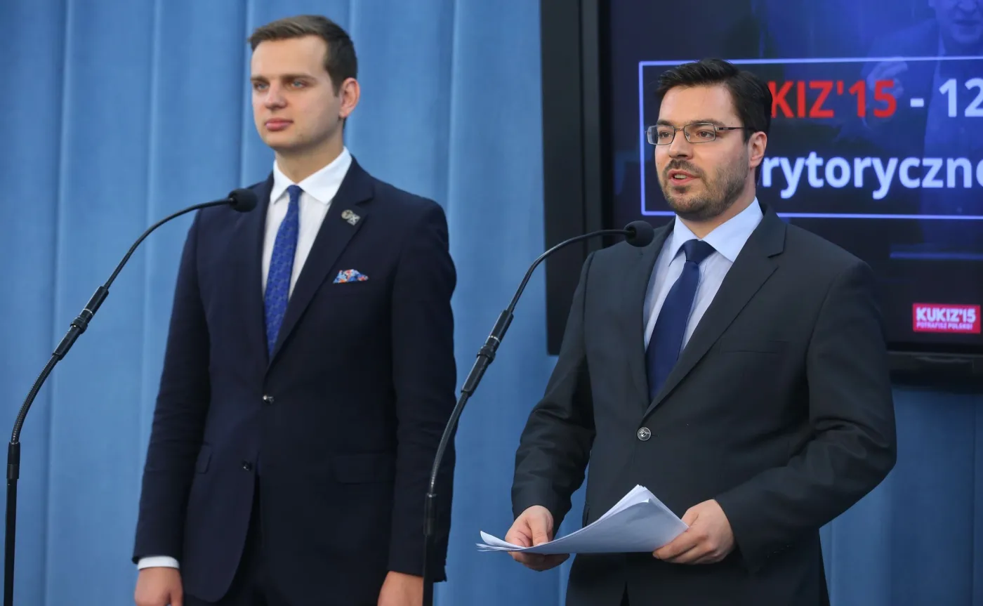 Kukiz'15 o roku rządu PiS: To nie dobra zmiana, lecz drobna zmiana