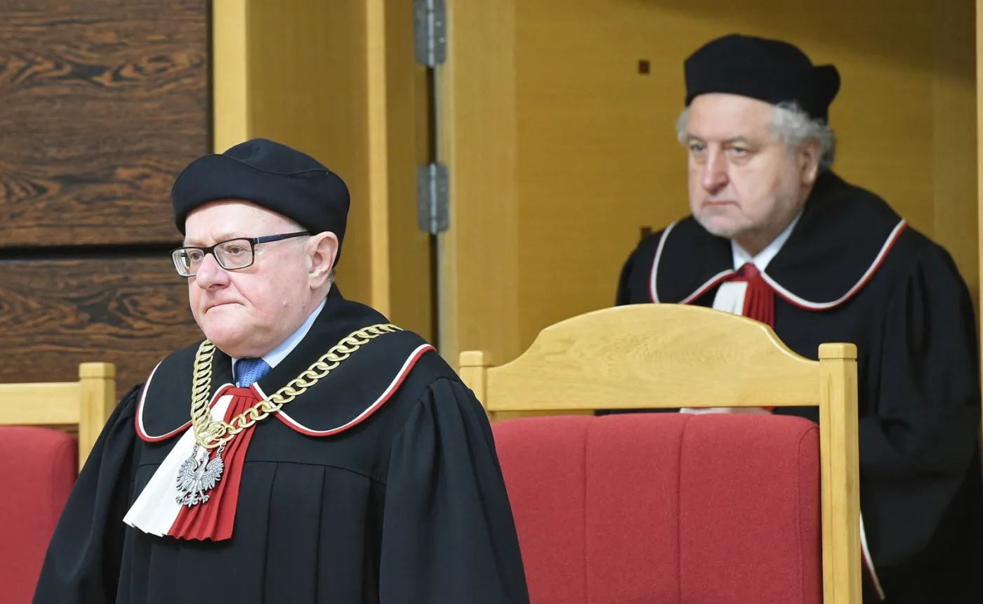 Sędzia przewodniczący Stanisław Biernat i sędzia sprawozdawca Andrzej Rzepliński 
