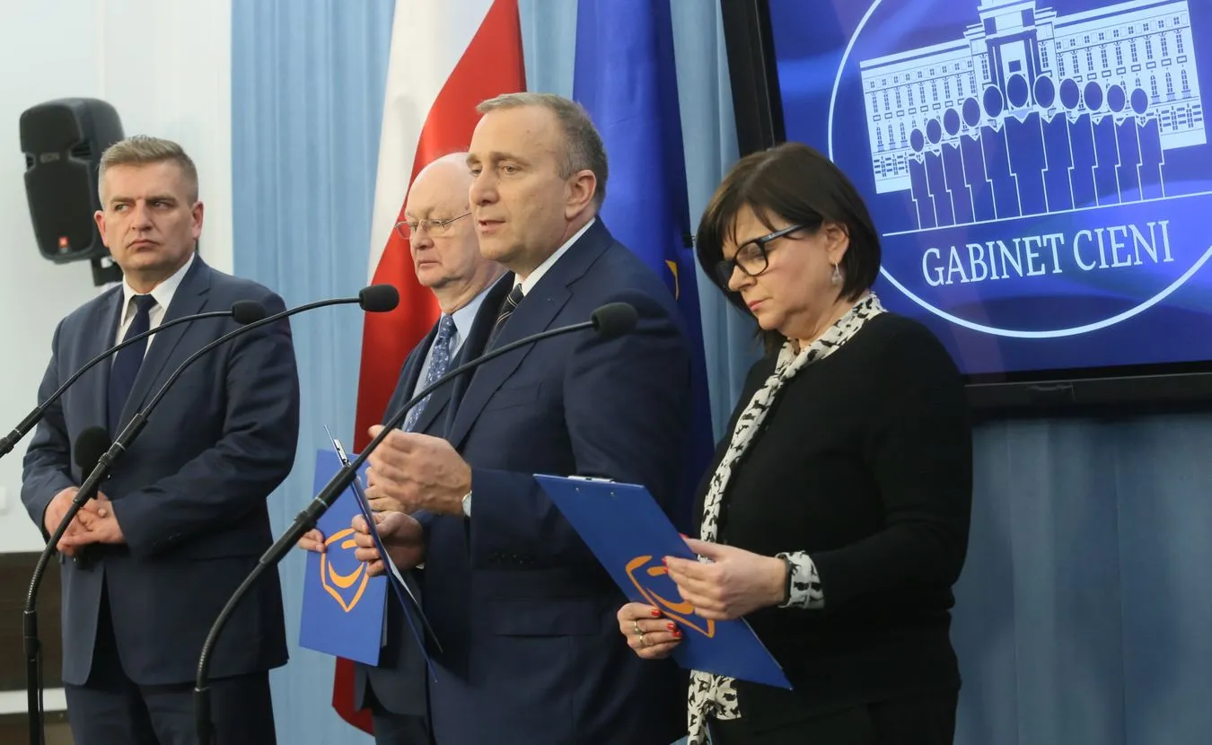 Grzegorz Schetyna i politycy PO