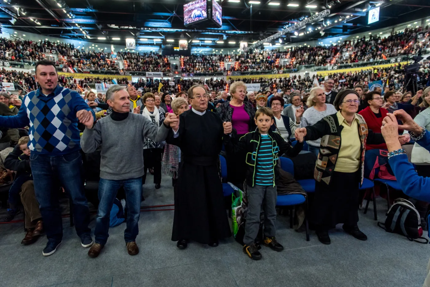 9670277-prezydent-rzad-i-ojciec-rydzyk.jpg