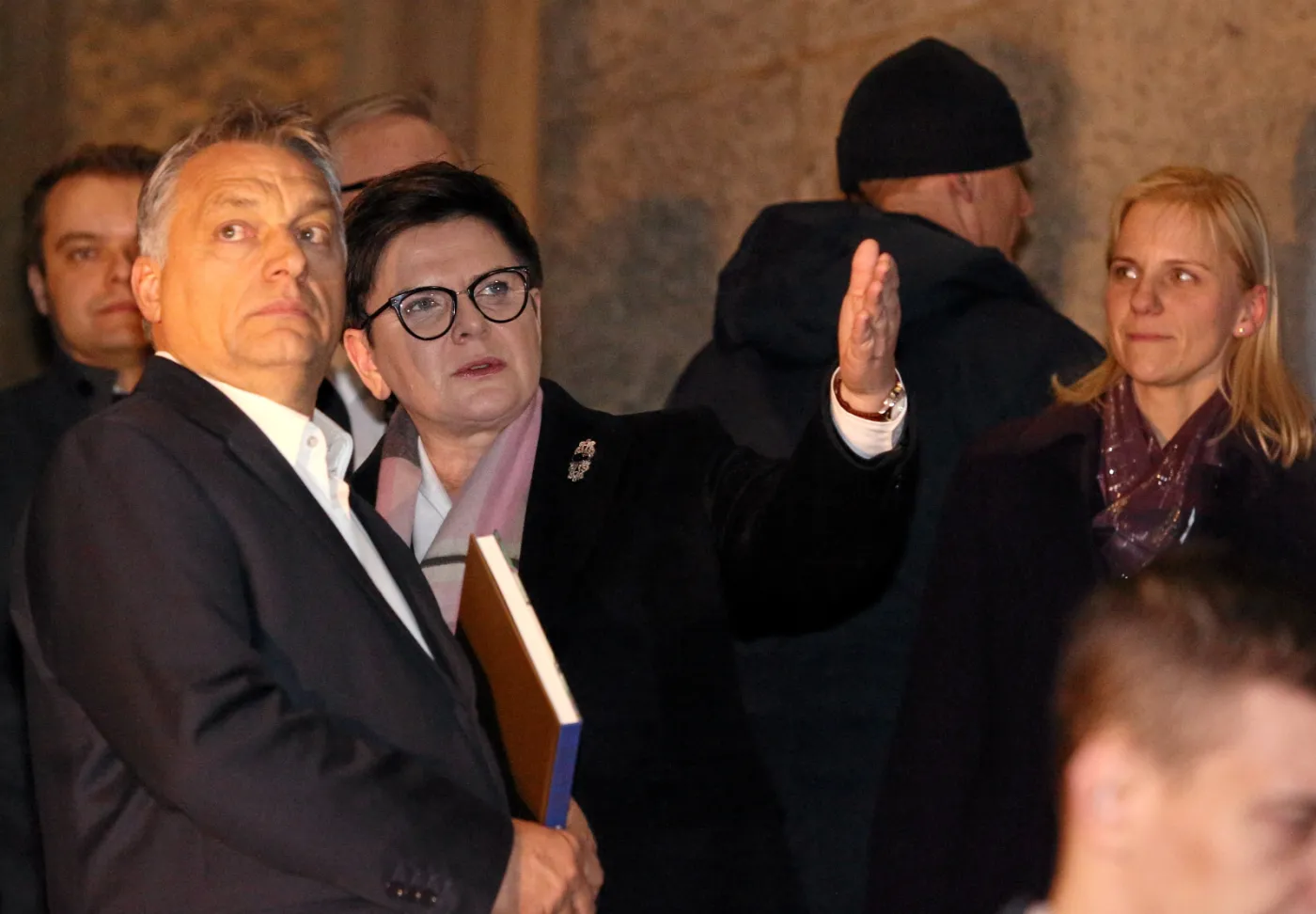 9690348-premier-beata-szydlo-oraz-premier.jpg