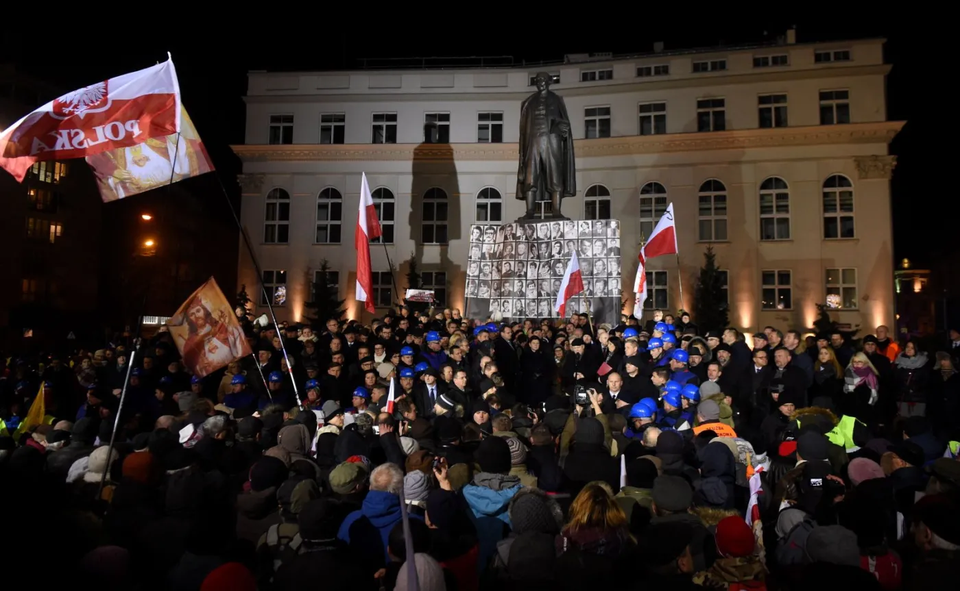9703765-zgromadzenie-zorganizowane-przez.jpg