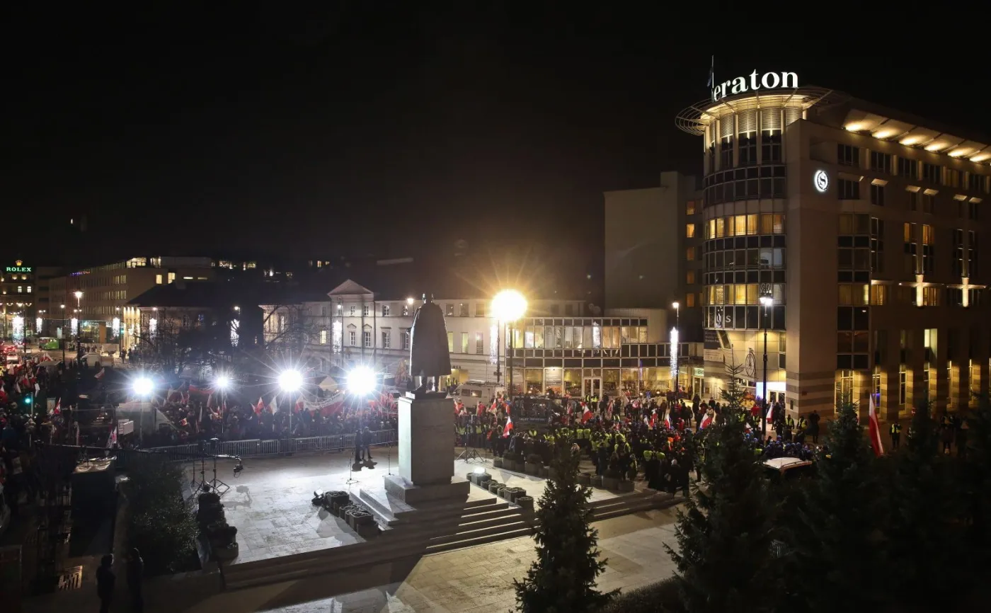 9703797-zgromadzenie-zorganizowane-przez.jpg