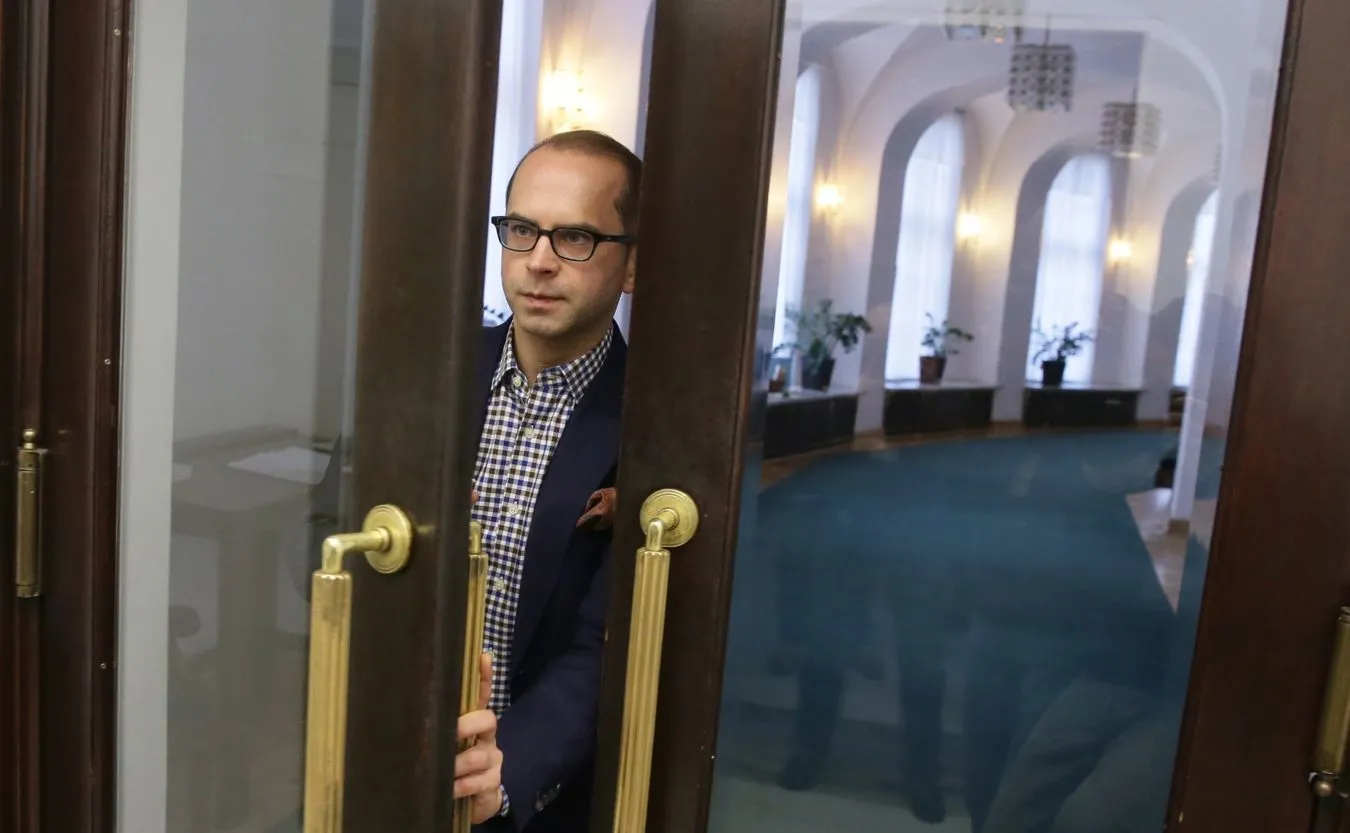 Prokuratura przesłucha posłów ws. incydentów z 16 grudnia, do których doszło w Sejmie i przed Sejmem