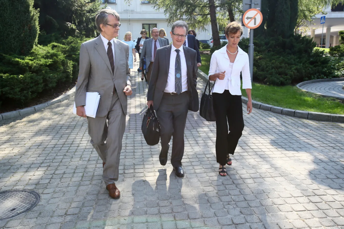 Sędziowie wybrani do TK w grudniu i kwietniu odmawiają spotkania z Komisją Wenecką