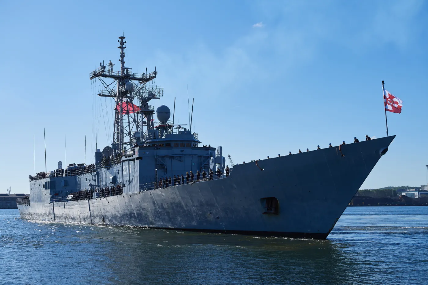 9451648-orp-kosciuszko-w-porcie-wojennym.jpg