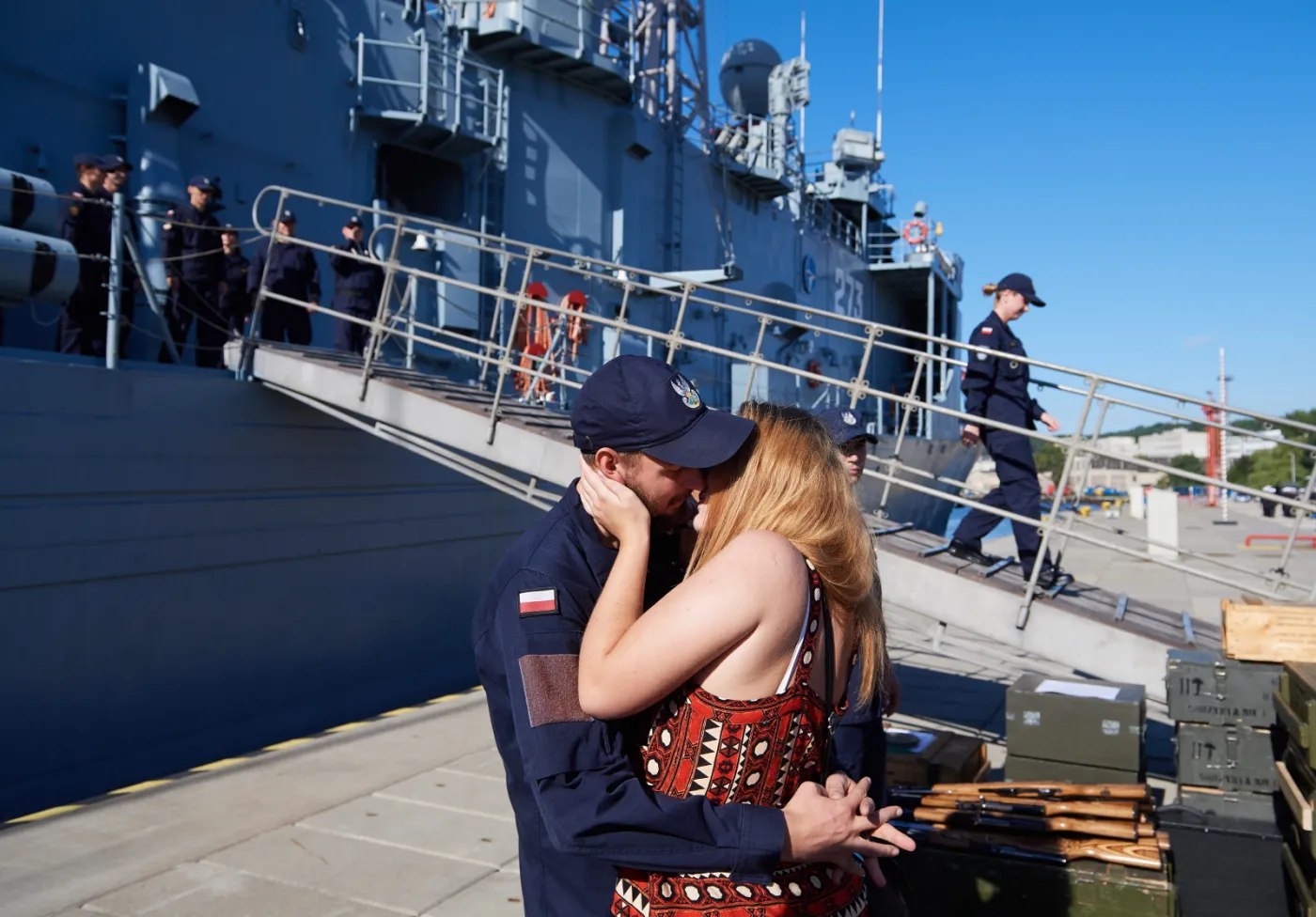 Wzruszające powitania... ORP Kościuszko wrócił do kraju z misji NATO [ZDJĘCIA]