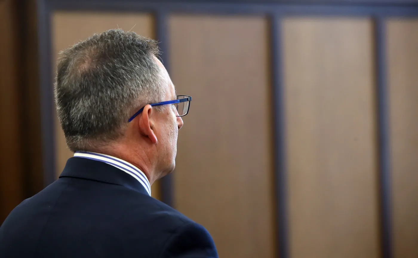 Były minister spraw wewnętrznych Bartłomiej Sienkiewicz w sądzie