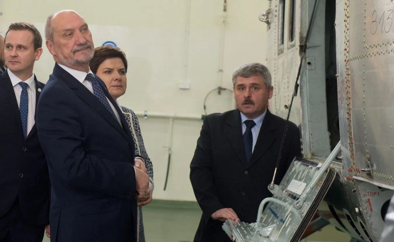 Macierewicz ogłasza: Co najmniej 50 - 70 helikopterów dla polskiej armii