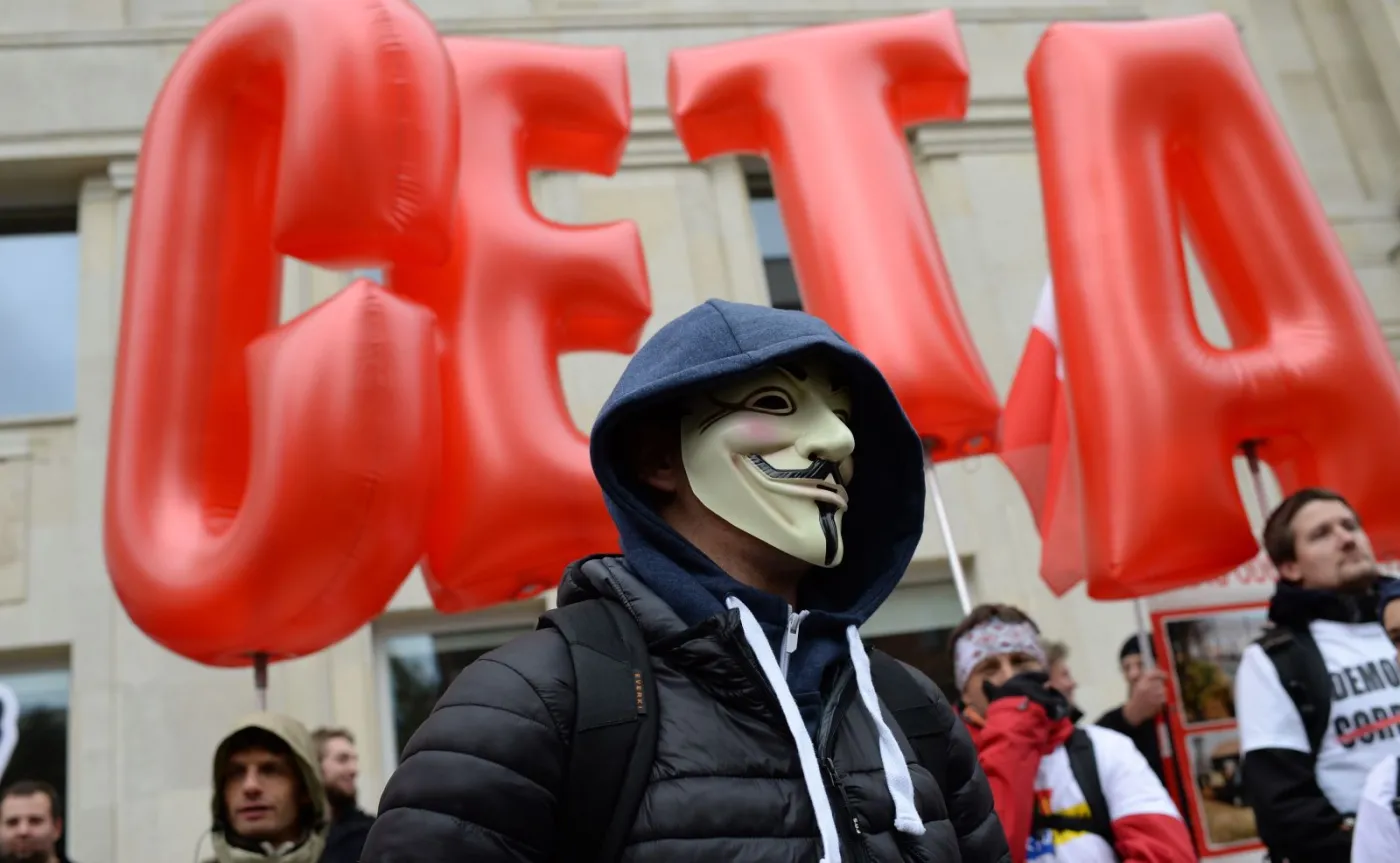 9534012-protest-przeciwko-przyjeciu-umow.jpg