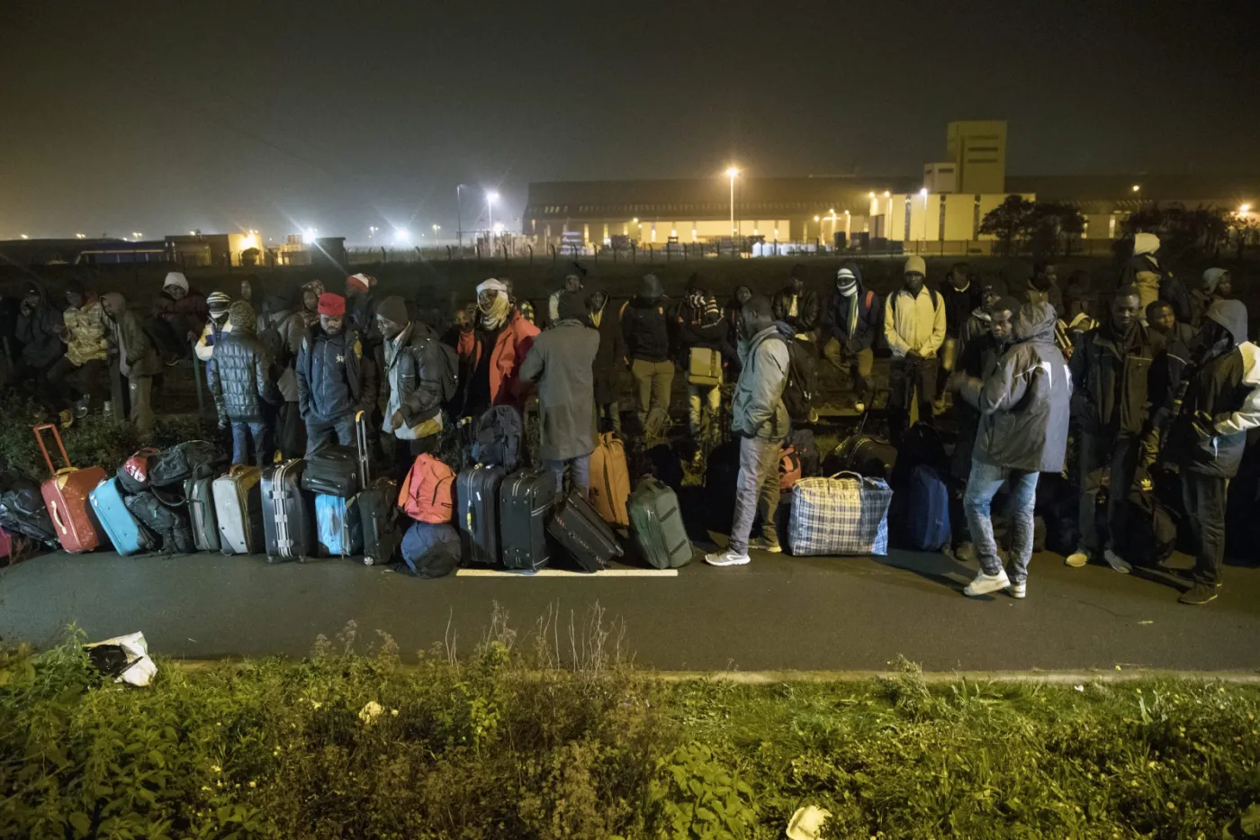 9555914-likwidacja-obozowiska-migrantow.jpg